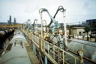 �Q��Һ��(d��ng)���ͱ�